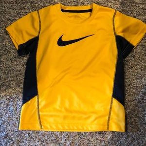 Size 6 boys Nike shirt
